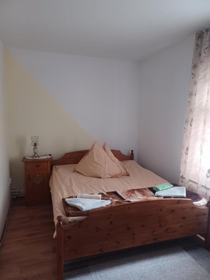 Casa Bucovina Dorna Candrenilor Ascutitele Eksteriør bilde