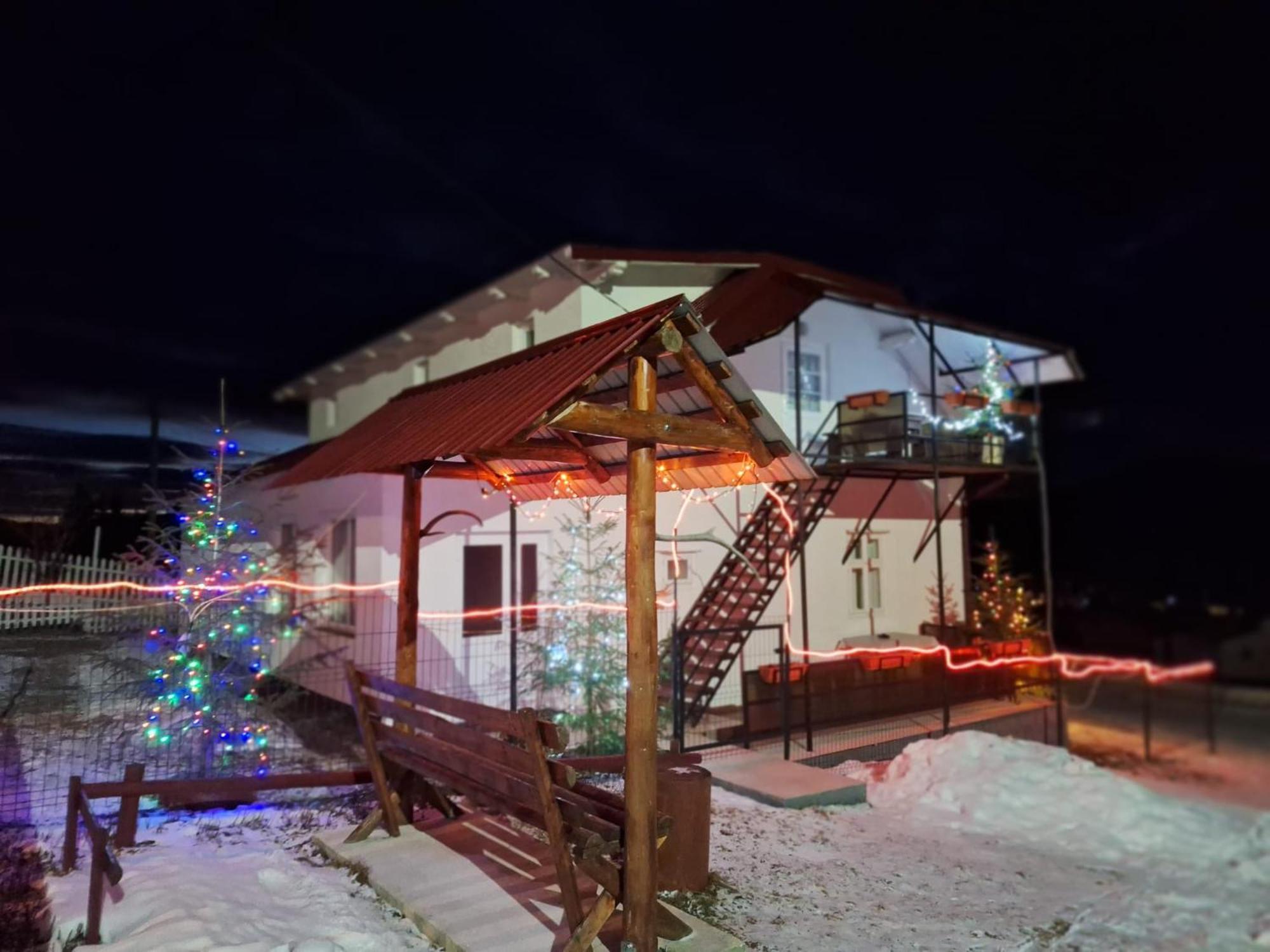 Casa Bucovina Dorna Candrenilor Ascutitele Rom bilde